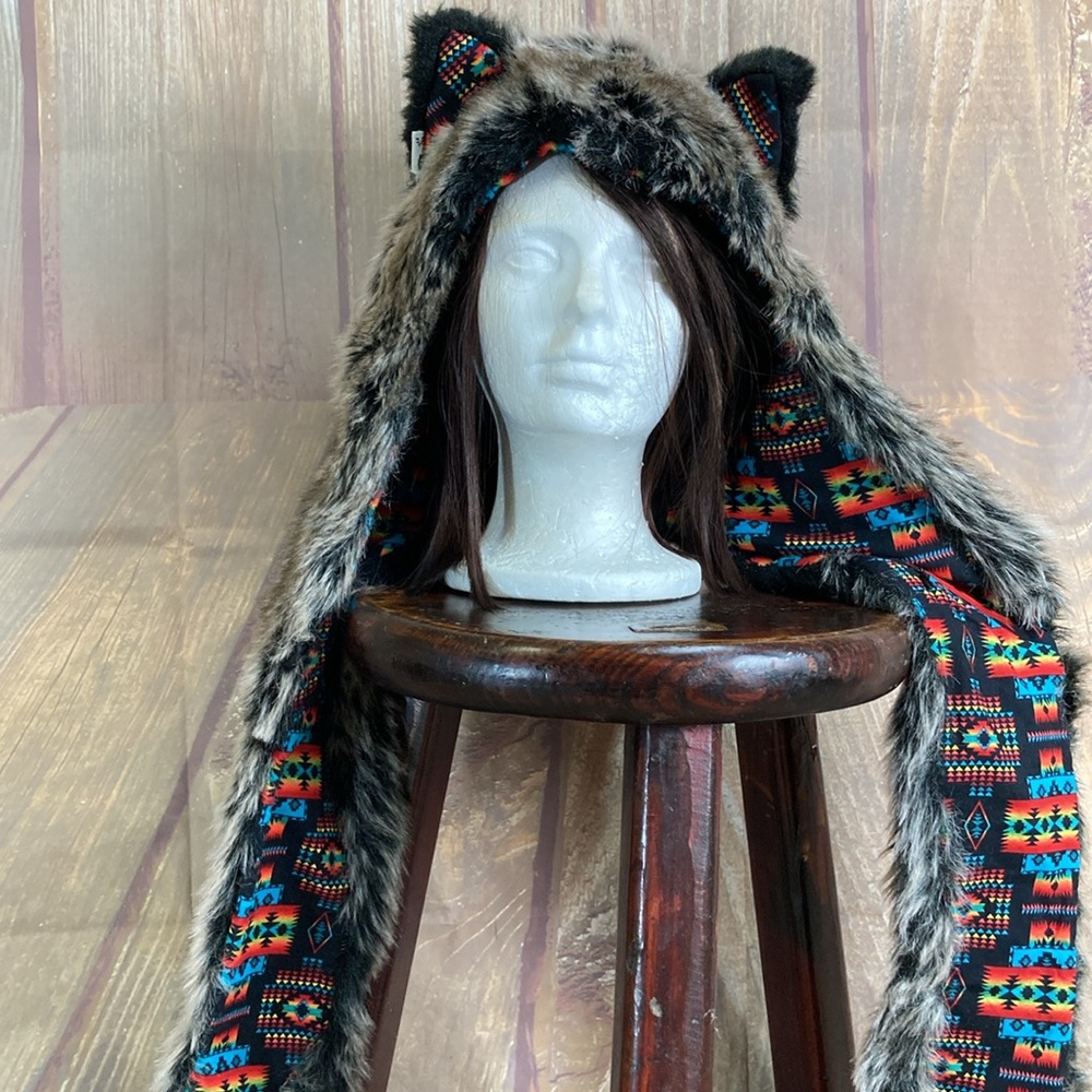 Spirithoods Collectors Ikat Grey Wolf Tribal Patt… - image 5